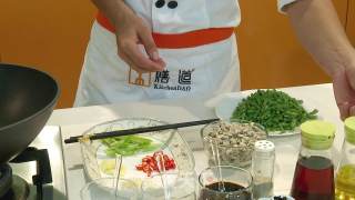 榄菜豆角炒蚬肉的做法步骤：2