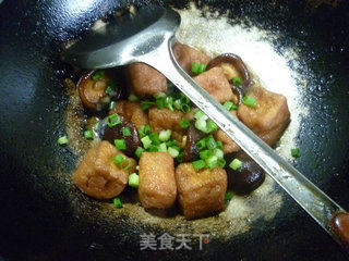香菇烧油豆腐的做法步骤：13