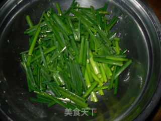 韭菜花炒河虾的做法步骤：1