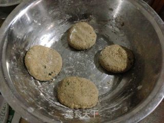 全麦麸皮小蒸饼的做法步骤：2