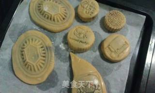 莲蓉月饼的做法步骤：5