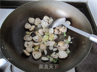 蚝油草菇牛柳的做法步骤：6