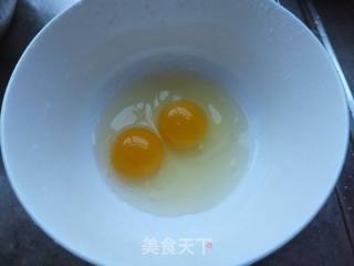 芹菜叶玉米面鸡蛋饼的做法步骤：2