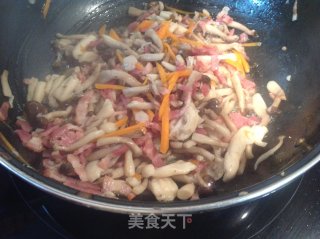 培根和鲜菇的做法步骤：4