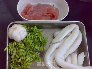 兰花肉片炒粉卷的做法步骤：1