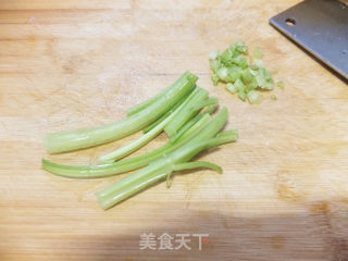 香芹鲜味蒸肉饼的做法步骤：7