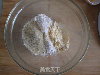 煎饼馃子的做法步骤：1