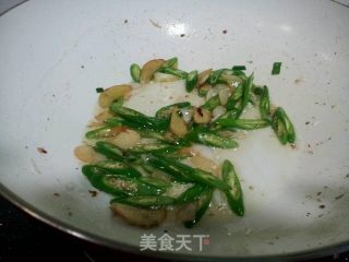 葱香手撕鸡的做法步骤：7