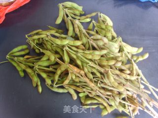 盐水毛豆的做法步骤：1