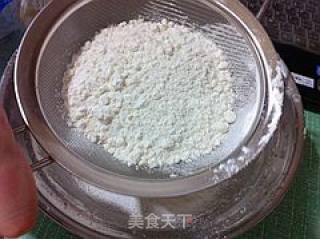 人生第一块蛋糕---- 纸杯蔓越莓蛋糕的做法步骤：7