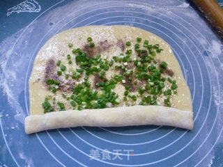 香葱鸡蛋锅饼的做法步骤：9