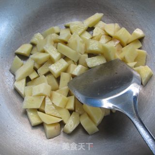 咖哩牛肉饭的做法步骤：4