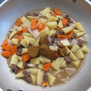 咖哩牛肉饭的做法步骤：7