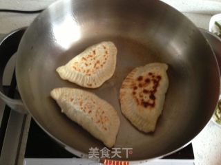 素合子----虾皮 韭菜 鸡蛋的做法步骤：10