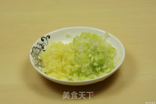 清热祛暑润肺生津喷香可口的美味汤汁—冬瓜丸子汤的做法步骤：2