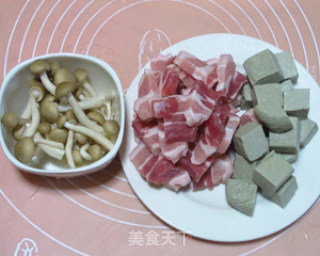 黑豆腐泡菜锅——黑豆腐系列3的做法步骤：2