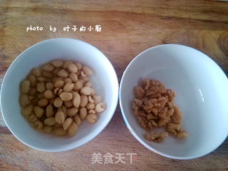 核桃花生牛奶的做法步骤：3