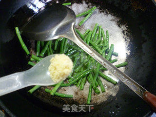 油条炒带豆的做法步骤：9