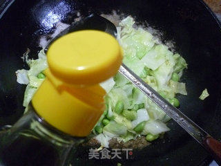 毛豆炒包心菜的做法步骤：8