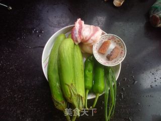 鱼香茄子的做法步骤：1