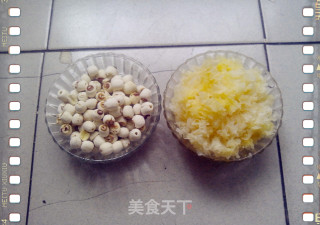 夏季之糖水佳品————银耳莲子冰糖红片糖枸杞羹的做法步骤：3