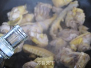 黑木耳炖土鸡的做法步骤：6