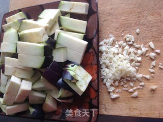 红烧茄子的做法步骤：1