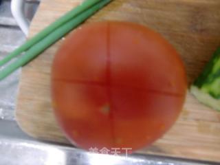 鲜虾番茄米粉的做法步骤：1