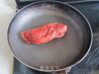 烟熏鸭脯肉红酒梨的做法步骤：6