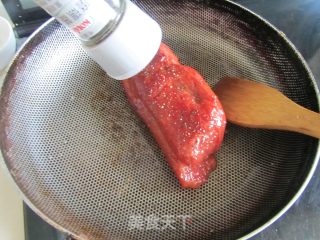 烟熏鸭脯肉红酒梨的做法步骤：8