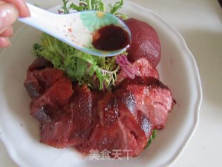 烟熏鸭脯肉红酒梨的做法步骤：12