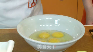 鲜蚝煎蛋的做法步骤：1