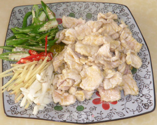 老黄瓜炒肉片的做法步骤：6