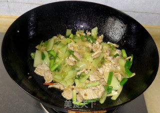 老黄瓜炒肉片的做法步骤：11