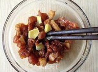 蒜香肉末烧豆腐的做法步骤：2