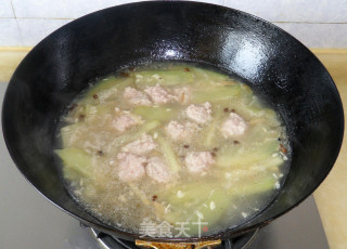老黄瓜肉丸汤的做法步骤：8
