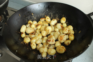 椒盐小土豆的做法步骤：4