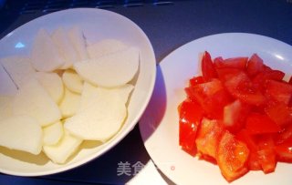 山药豆衣番茄汤的做法步骤：1