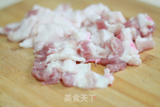 黑木耳炒蒜苔五花肉的做法步骤：4