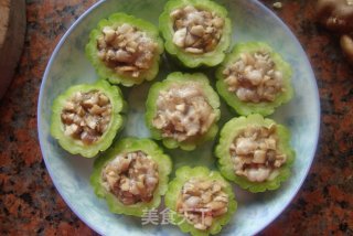 花肉酿苦瓜的做法步骤：5