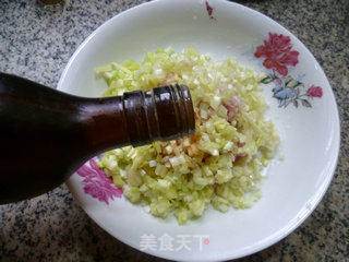 韭菜芽猪肉馅锅贴的做法步骤：4