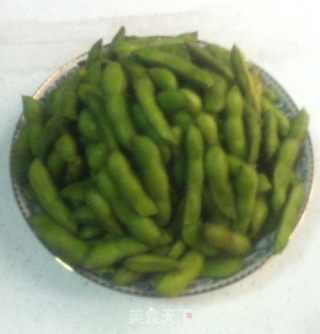 盐水毛豆的做法步骤：1