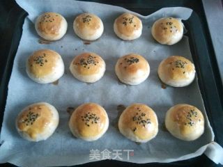 蛋黄酥的做法步骤：9