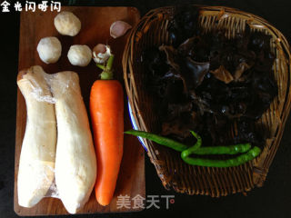 少油版--蚝油木耳杏鲍菇的做法步骤：1