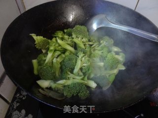 牛肉炒西兰花的做法步骤：6