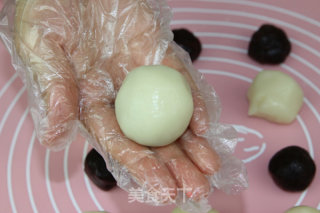 美食不分界——冰皮月饼象棋大战的做法步骤：16
