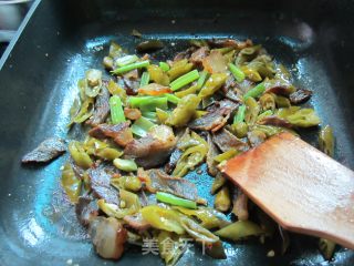 酸椒腊肉的做法步骤：5