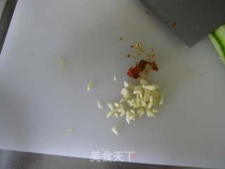 【脆拌黑木耳】夏日凉菜的做法步骤：5