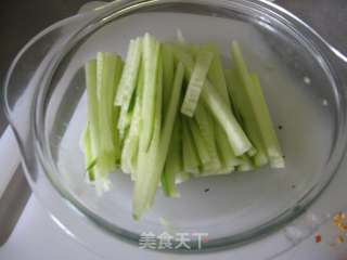 【脆拌黑木耳】夏日凉菜的做法步骤：6