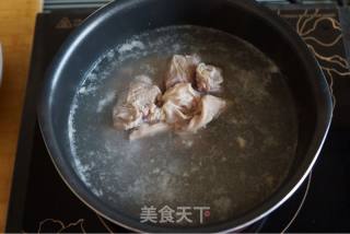 番茄牛腩的做法步骤：3